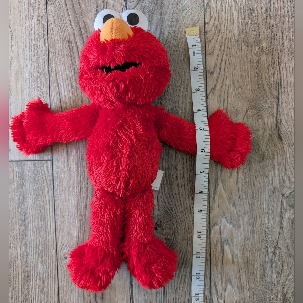 SESAME STREET Elmo Red Plush Toy